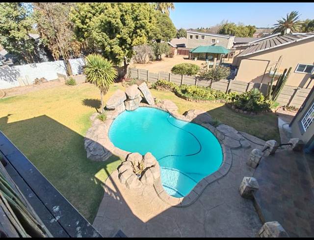 4 BEDROOM HOUSE FOR SALE IN MEYERTON EXT 6